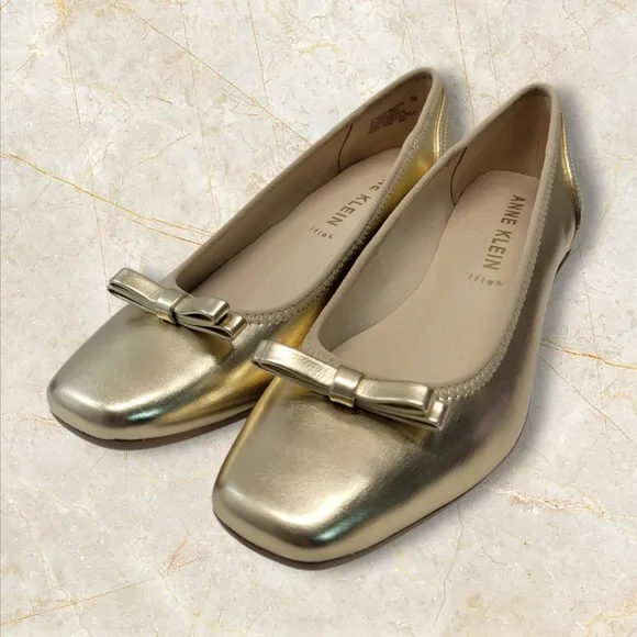 Anne Klein Waldorf Heels Gold Size 7 With Bow Women's