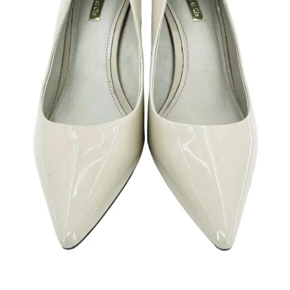Louise Et Cie Pumps Jordyna Beige Patent Leather Heels Kitten Heel SZ 10