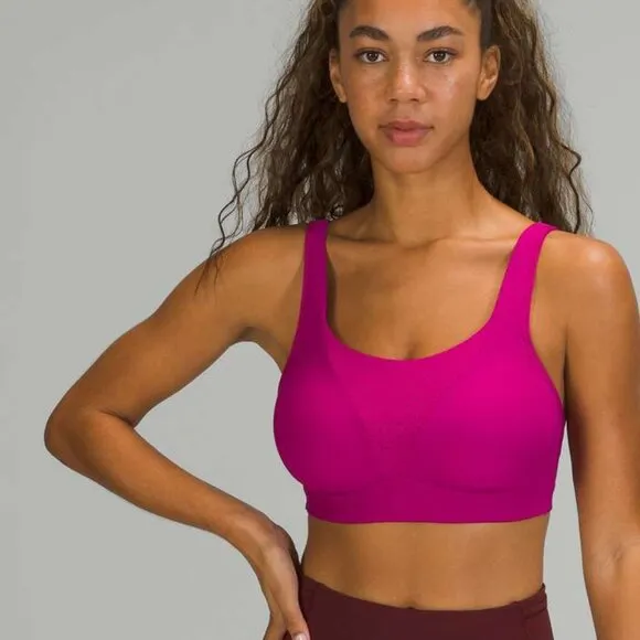 Lululemon Run Times High Support Bra Size 32DD EUC